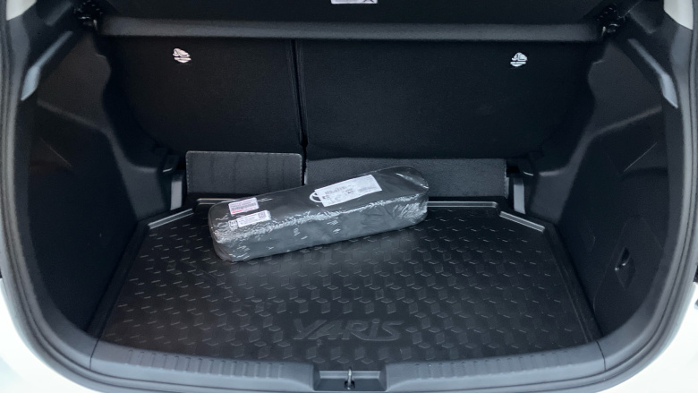 Toyota Yaris 1.5 Hybrid Design 5dr CVT Hybrid Hatchback